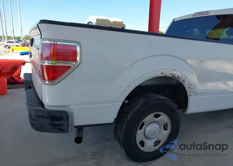 2009 Ford F-150 Xl z USA, uszkodzony, nr VIN 1FTRF12WX9KA27138